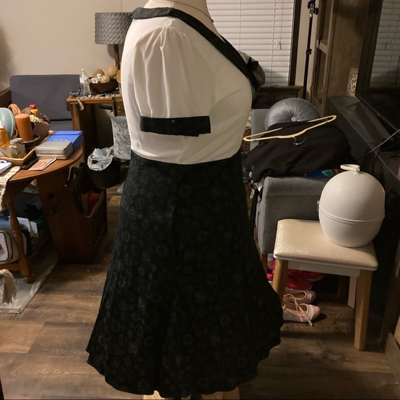 NWOT FANTASTIC BEASTS LIMITED EDITION DRESS SIZE18 - Picture 10 of 14